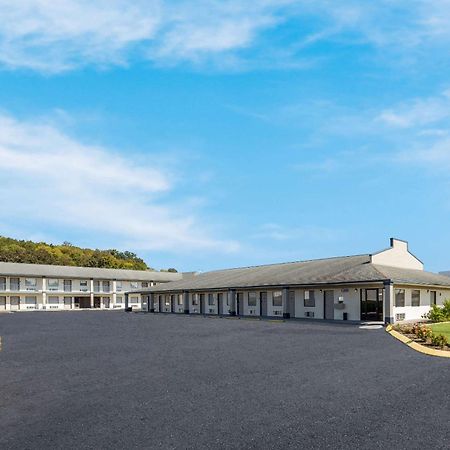 Rodeway Inn Elkton Екстер'єр фото