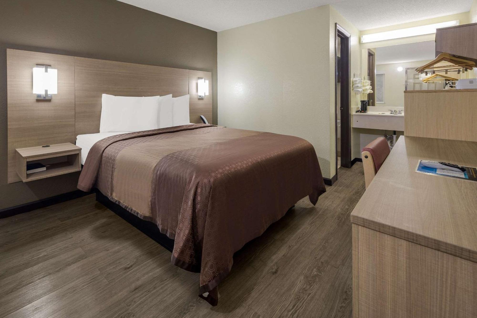 Rodeway Inn Elkton Екстер'єр фото