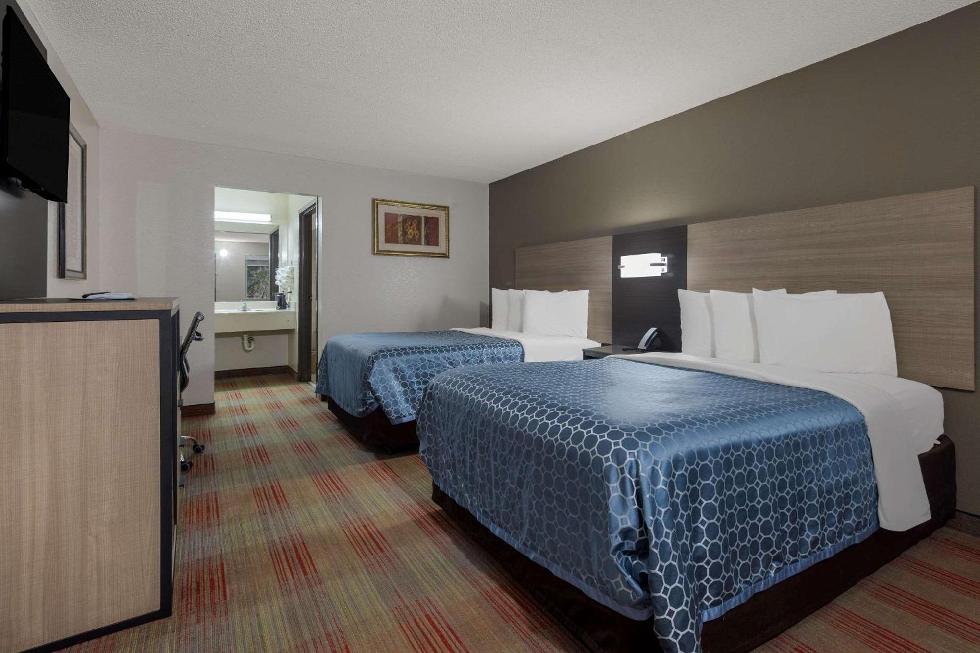 Rodeway Inn Elkton Екстер'єр фото