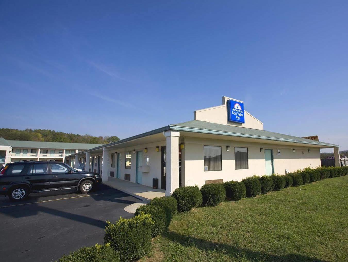 Rodeway Inn Elkton Екстер'єр фото