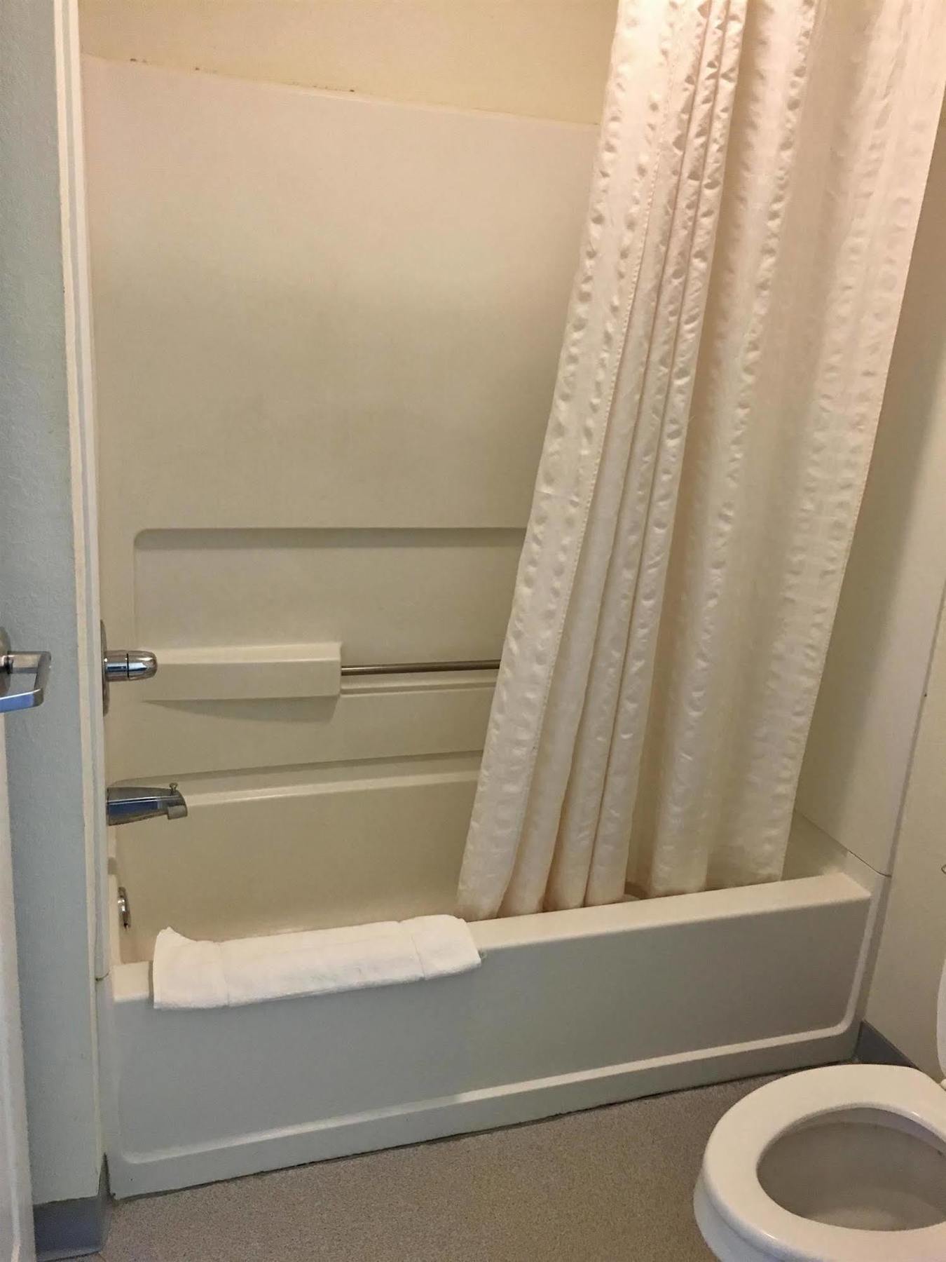Rodeway Inn Elkton Екстер'єр фото